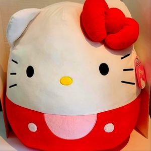 ❤️❤️NWTXLimited Edition Red Hello Kitty Squishmallow in gift bag and sticke…